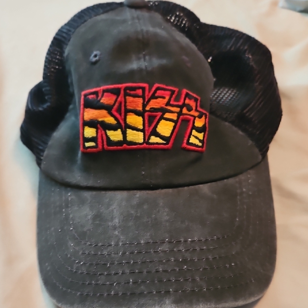 KISS Womens Black Cap